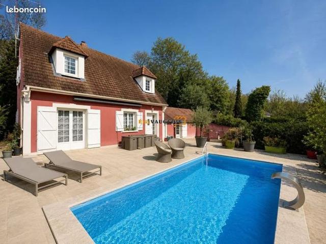 Propriété 9 pièces 178 m²