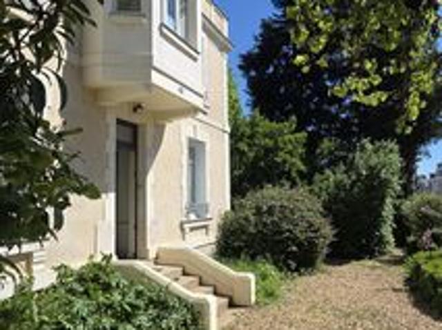 Propriété 9 pièces 184 m²