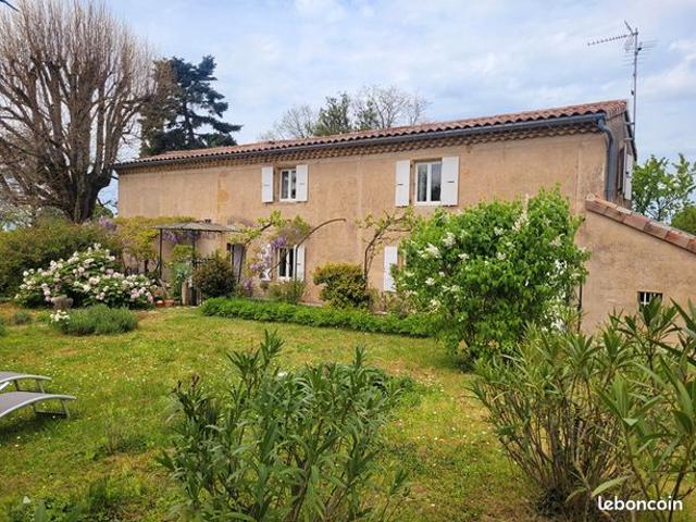 Propriété 9 pièces 180 m²