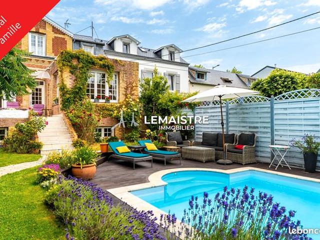 Propriété 9 pièces 182 m²