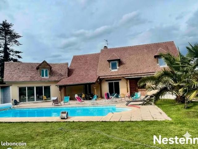 Propriété 9 pièces 183 m²