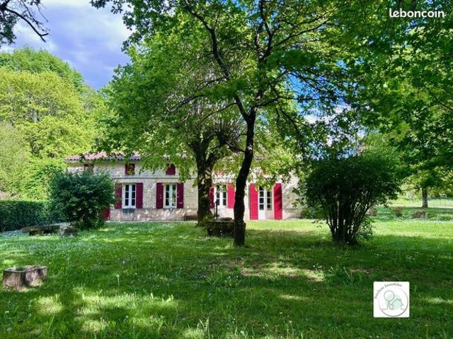 Propriété 9 pièces 196 m²