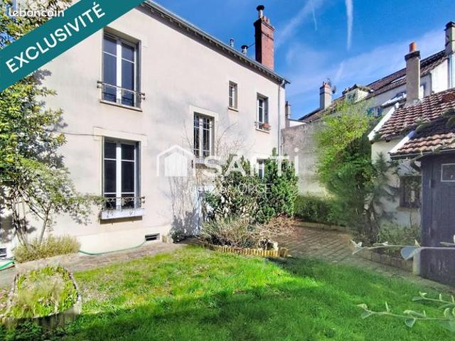Propriété 9 pièces 197 m²