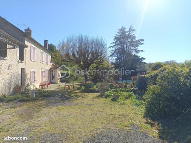 Propriété 9 pièces 198 m²