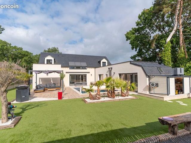 Propriété 9 pièces 204 m²