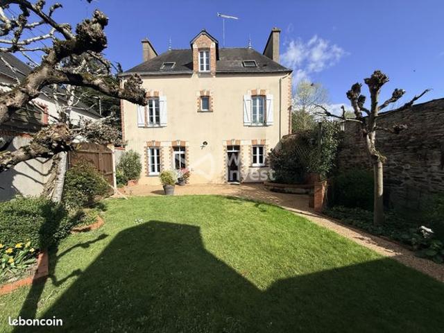 Propriété 9 pièces 205 m²