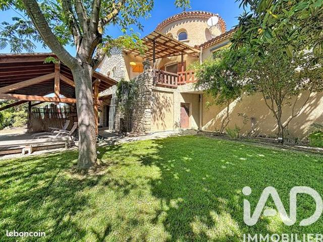 Propriété 9 pièces 205 m²
