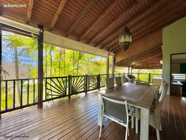 Propriété 9 pièces 205 m²