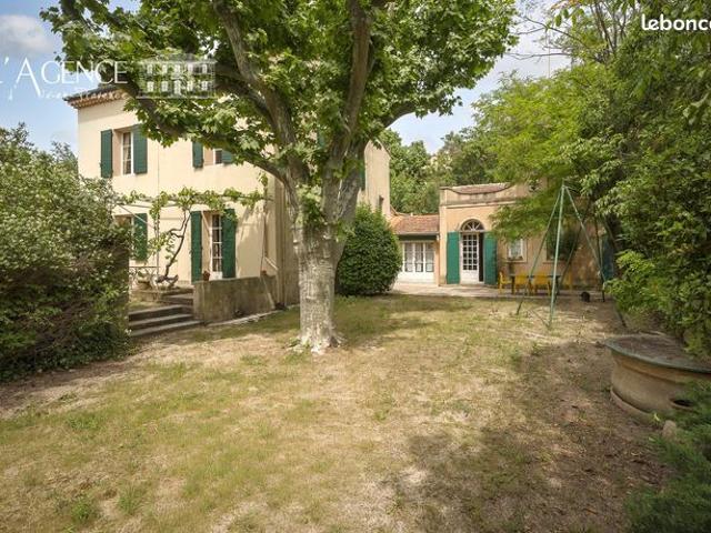 Propriété 9 pièces 206 m²