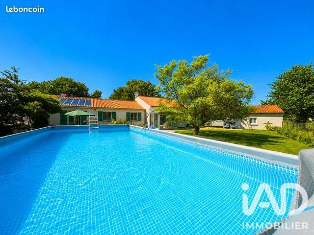 Propriété 9 pièces 207 m²