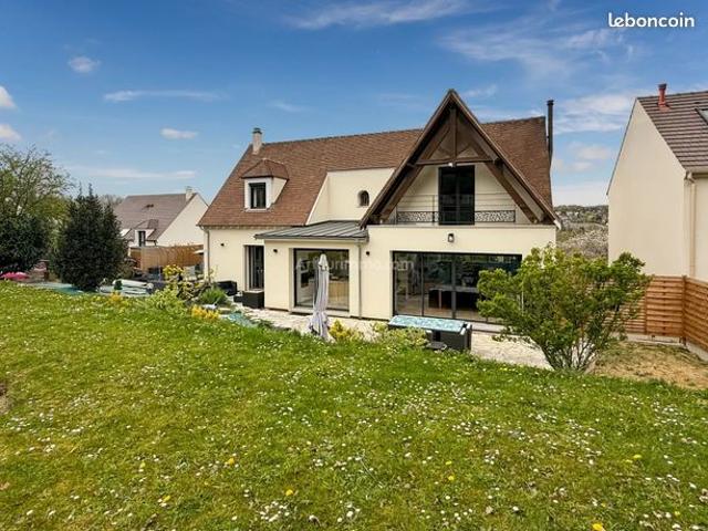 Propriété 9 pièces 234 m²