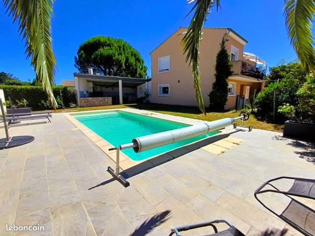 Propriété 9 pièces 207 m²