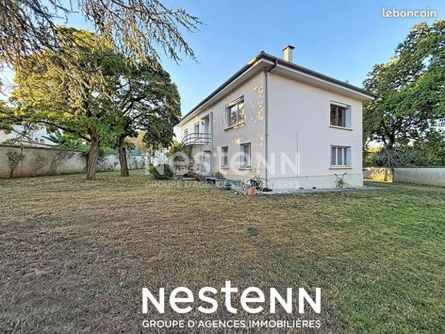 Propriété 9 pièces 200 m²
