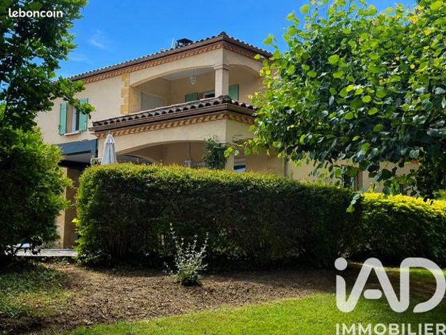 Propriété 9 pièces 200 m²