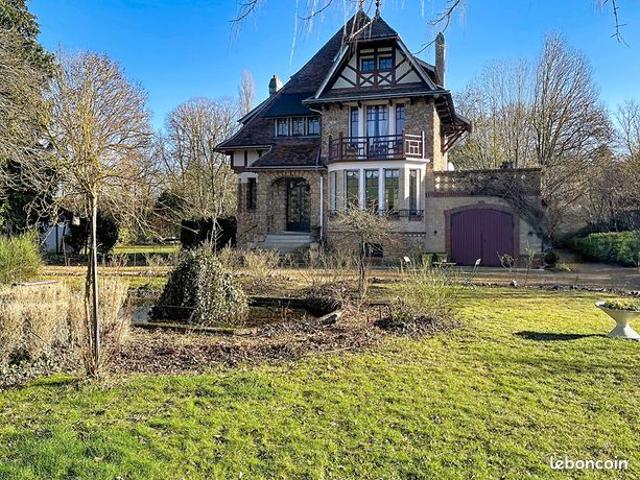 Propriété 9 pièces 200 m²
