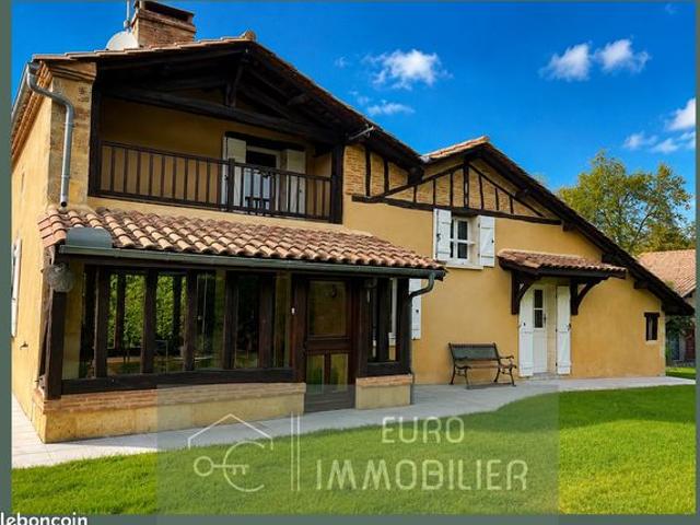 Propriété 9 pièces 200 m²