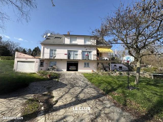 Propriété 9 pièces 200 m²
