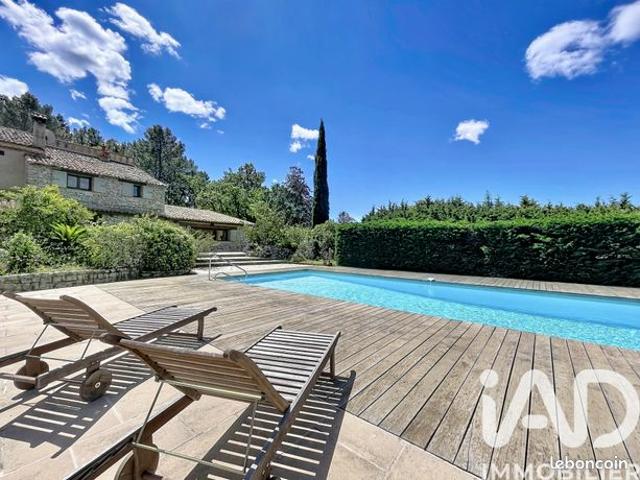 Propriété 9 pièces 200 m²