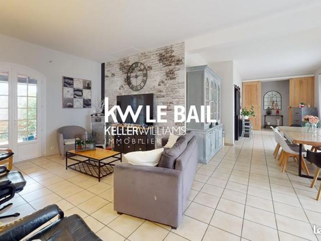Propriété 9 pièces 214 m²