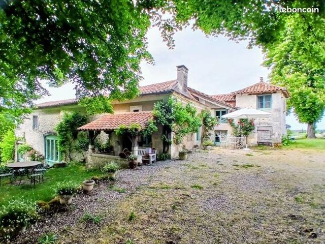 Propriété 9 pièces 214 m²