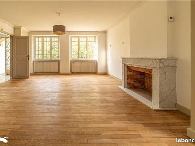 Propriété 9 pièces 215 m²