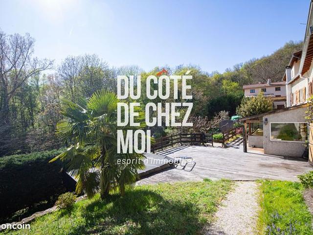 Propriété 9 pièces 217 m²