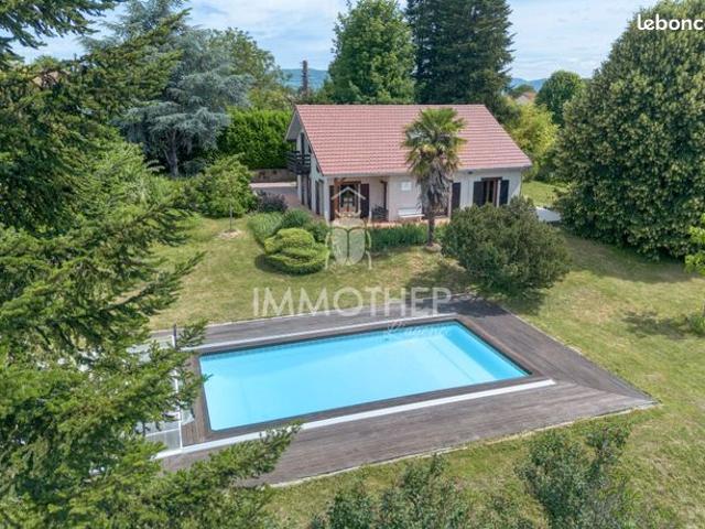 Propriété 9 pièces 217 m²