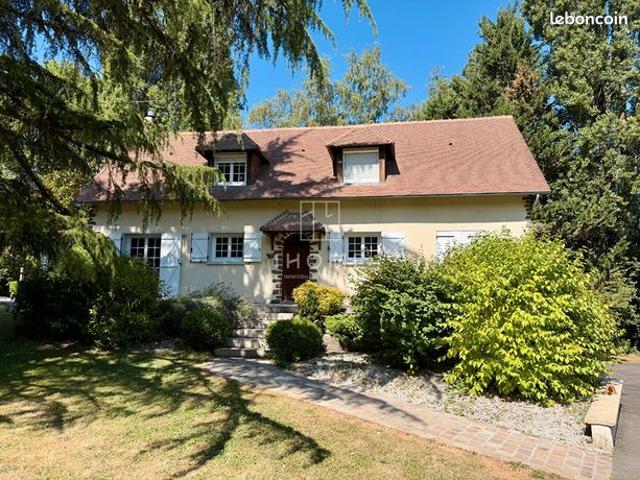 Propriété 9 pièces 217 m²