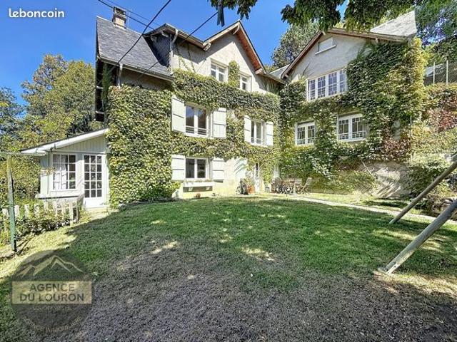 Propriété 9 pièces 218 m²