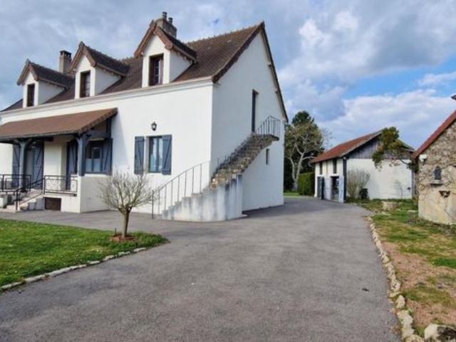 Propriété 9 pièces 218 m²