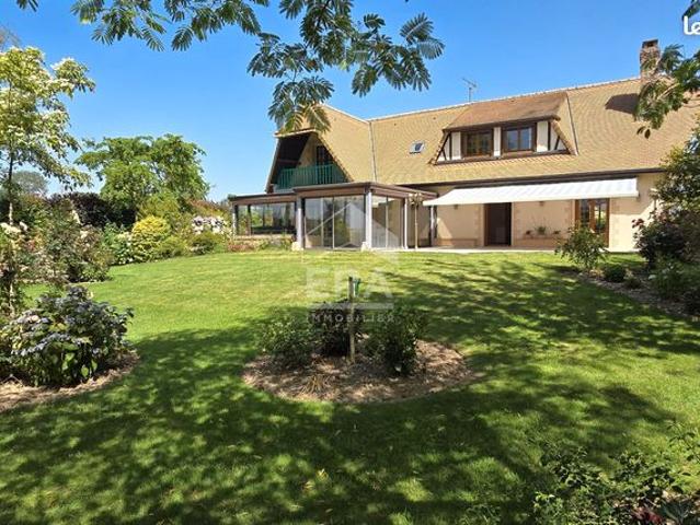 Propriété 9 pièces 218 m²