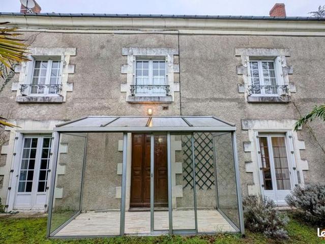Propriété 9 pièces 218 m²