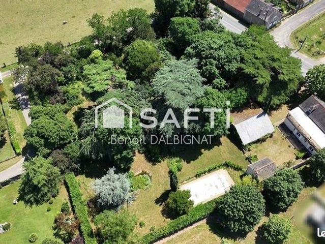 Propriété 9 pièces 218 m²