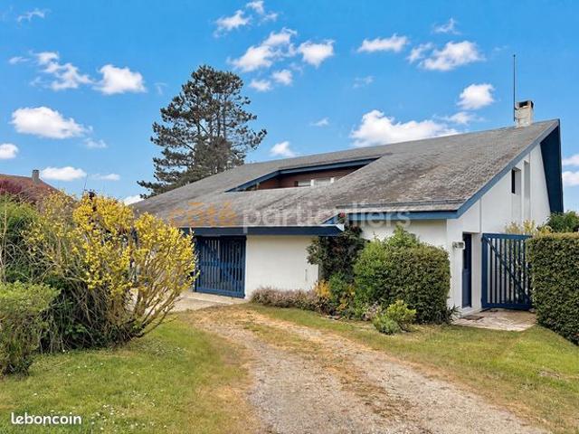 Propriété 9 pièces 219 m²