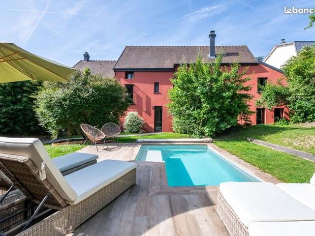 Propriété 9 pièces 219 m²