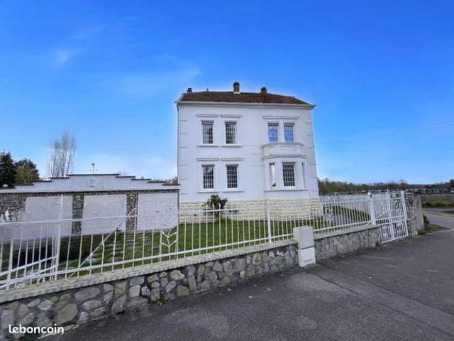 Propriété 9 pièces 210 m²