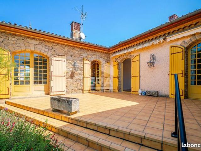 Propriété 9 pièces 210 m²