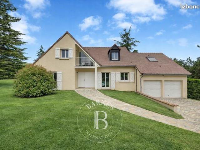 Propriété 9 pièces 210 m²