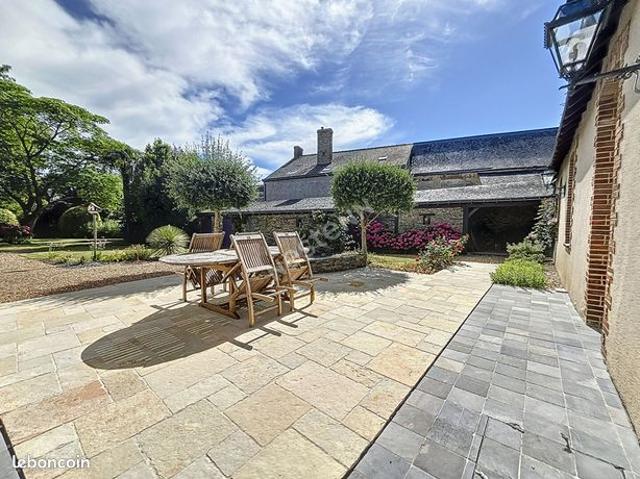 Propriété 9 pièces 211 m²