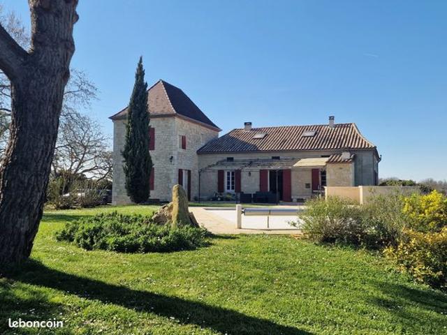 Propriété 9 pièces 211 m²