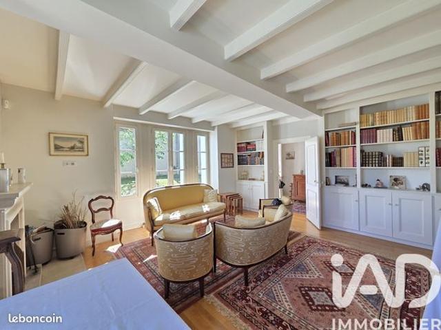 Propriété 9 pièces 212 m²
