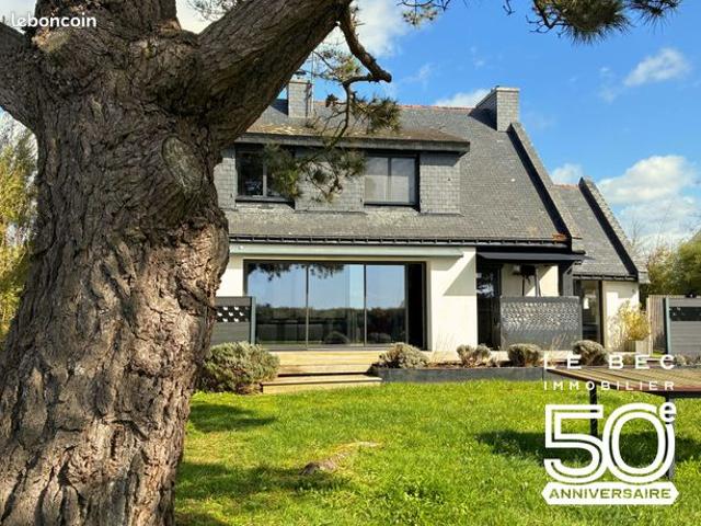Propriété 9 pièces 213 m²