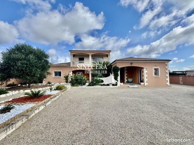 Propriété 9 pièces 224 m²