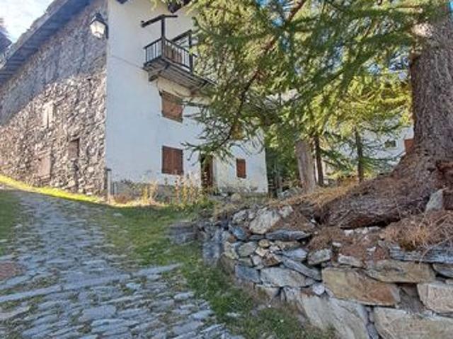 Propriété 9 pièces 224 m²