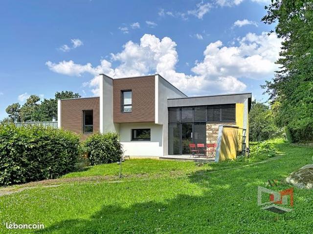 Propriété 9 pièces 224 m²