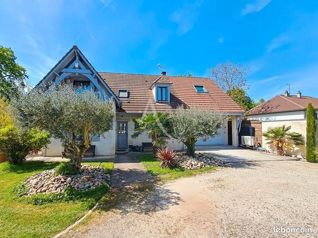 Propriété 9 pièces 225 m²
