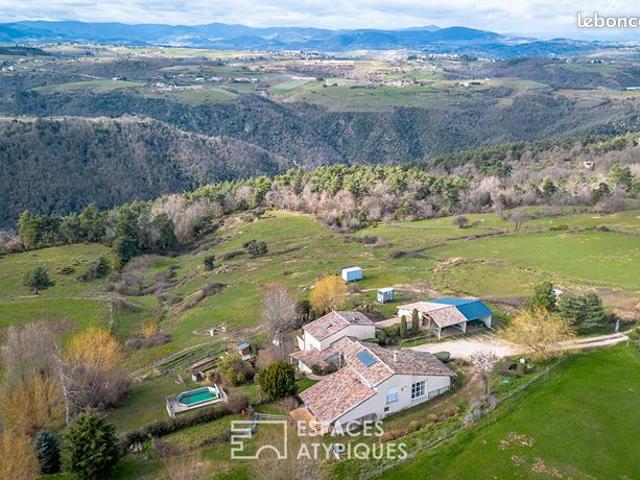 Propriété 9 pièces 225 m²