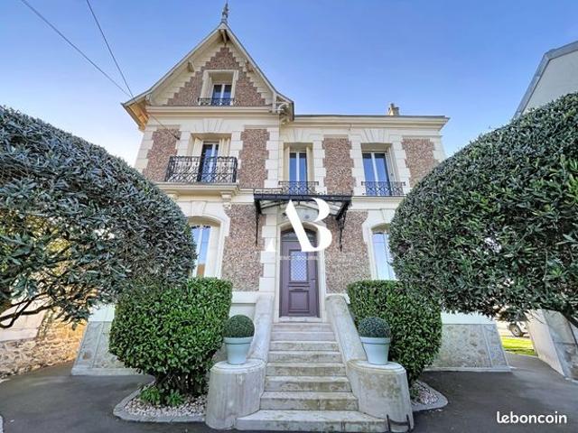 Propriété 9 pièces 225 m²