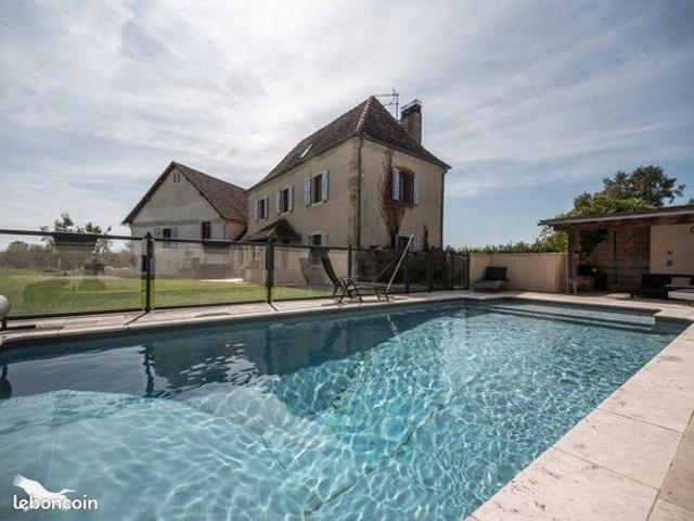Propriété 9 pièces 225 m²