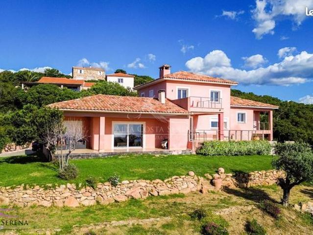 Propriété 9 pièces 226 m²